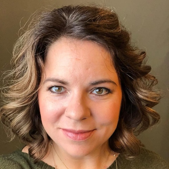 Meet your Posher, Callie - Picture 1 of 2